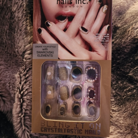 Nail Inc Nail With Swarovski Crystal Elements - Picture 3 of 3